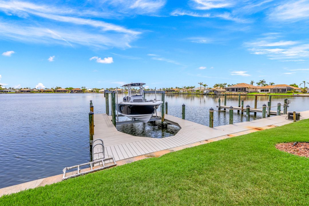 5227 SW 5th Pl, Cape Coral, FL 33914