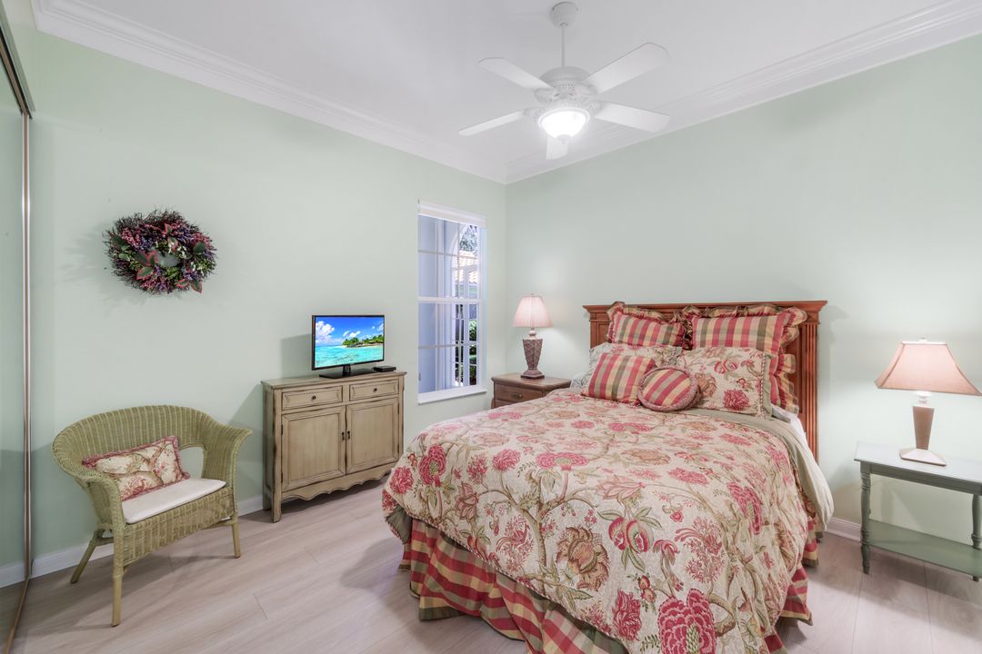 3774 Whidbey Way, Naples, FL 34119