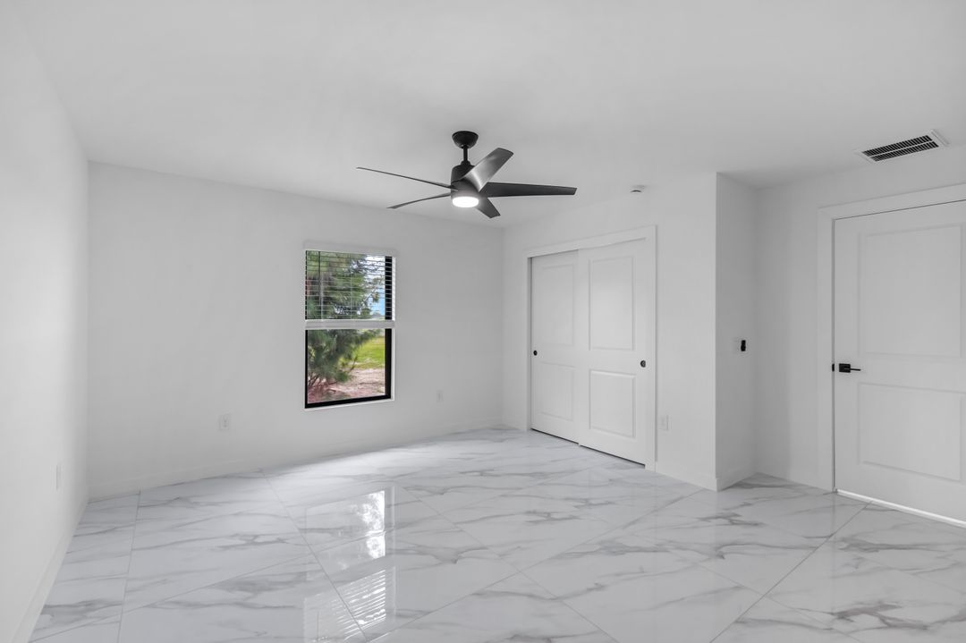 523 Wilmington Pkwy, Cape Coral, FL 33993