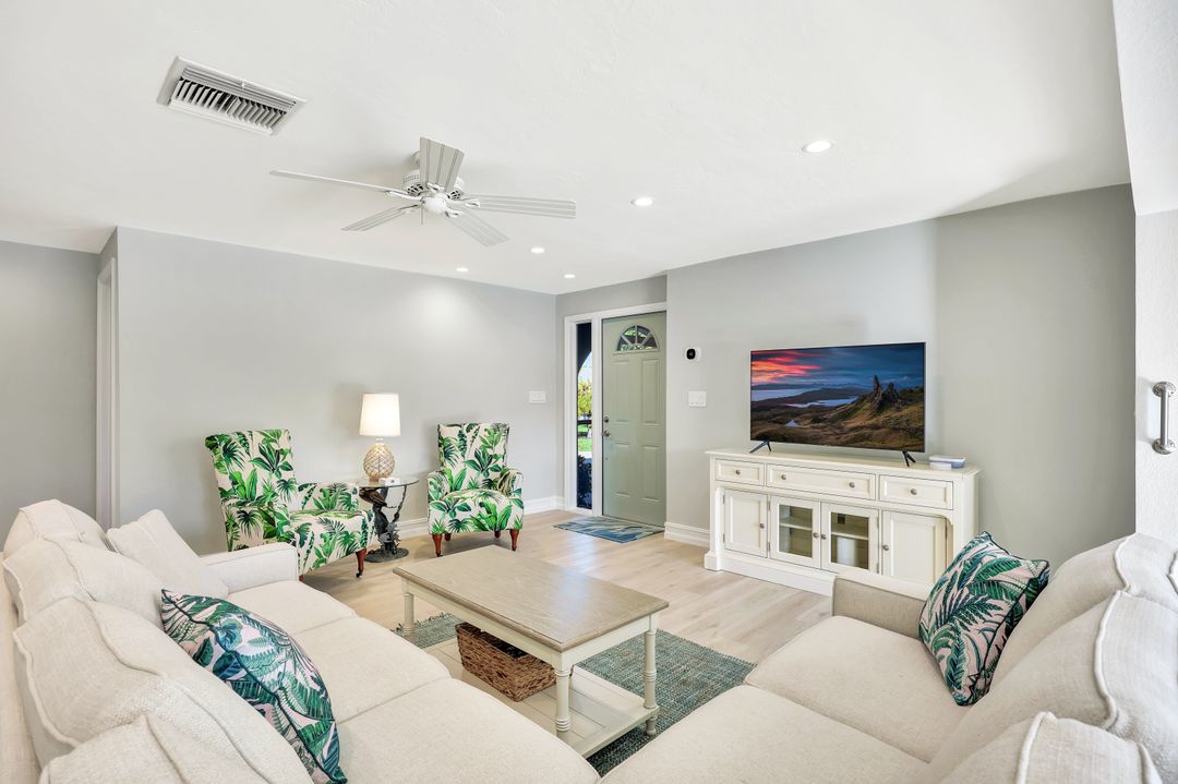 1010 Kings Crown Dr, Sanibel, FL 33957