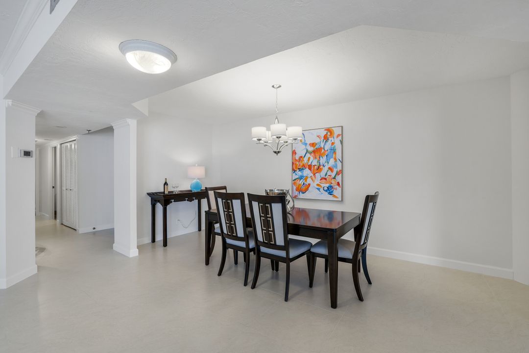 4041 Gulf Shore Blvd N #1403, Naples, FL 34103