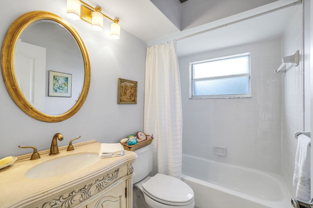 210 Belville Blvd, Naples, FL 34104