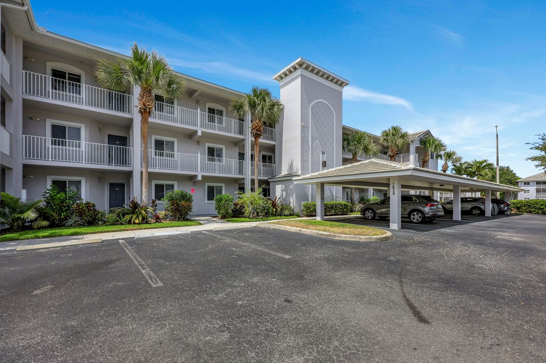 7818 Great Heron Way #104, Naples, FL 34104