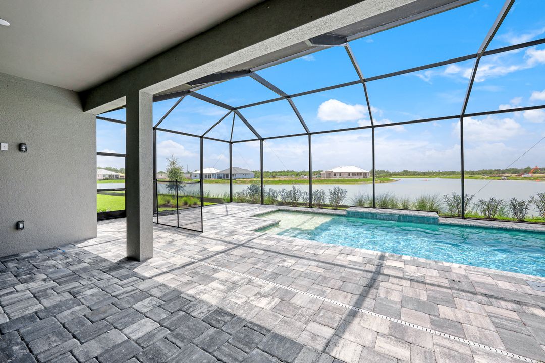 3995 Pegasus Wy, Naples, FL 34120