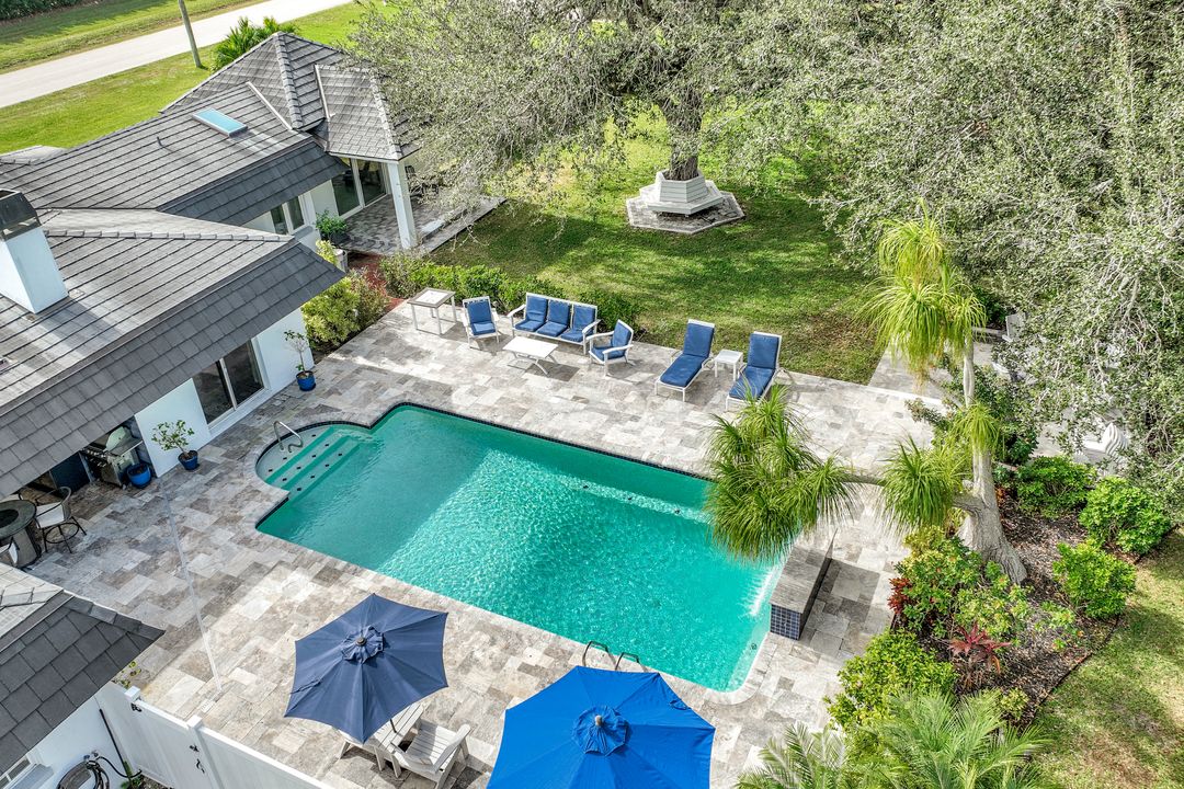 7060 Hendry Creek Dr, Fort Myers, FL 33908