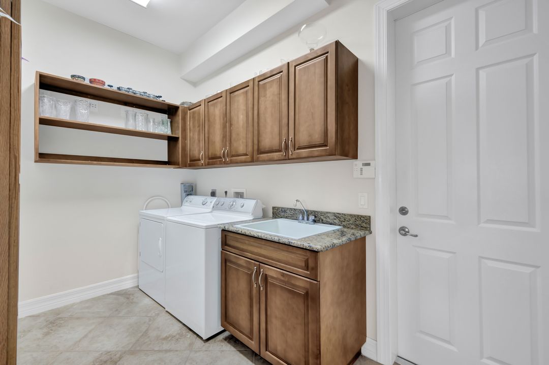 2801 SW 33rd St, Cape Coral, FL 33914