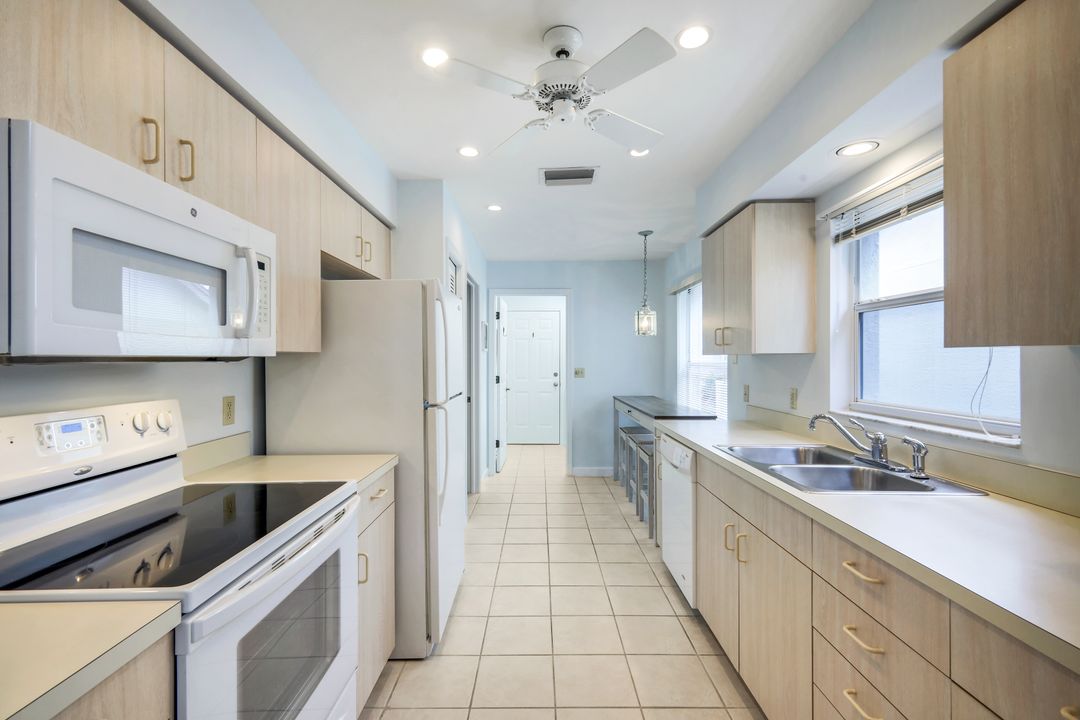 25202 Golf Lake Cir, Bonita Springs, FL 34135