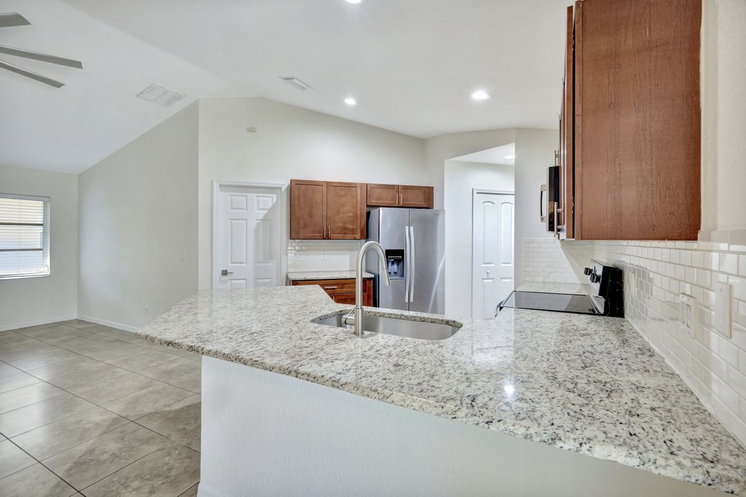 14801 Royal Oak Ct, Fort Myers, FL 33919