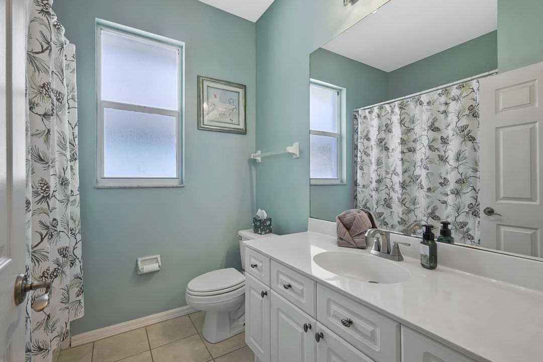 3830 SW 15th Pl, Cape Coral, FL 33914