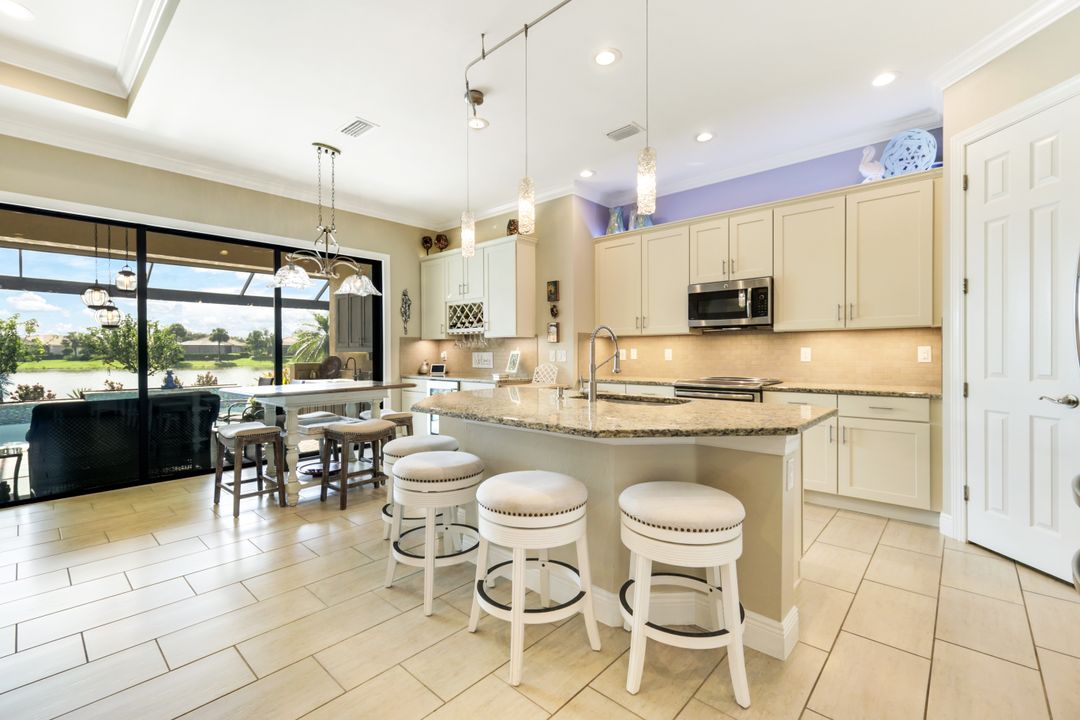 10437 Solaro St, Fort Myers, FL 33913
