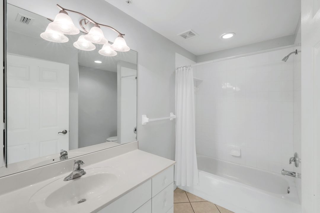 2415 Bayou Ln #3, Naples, FL 34112