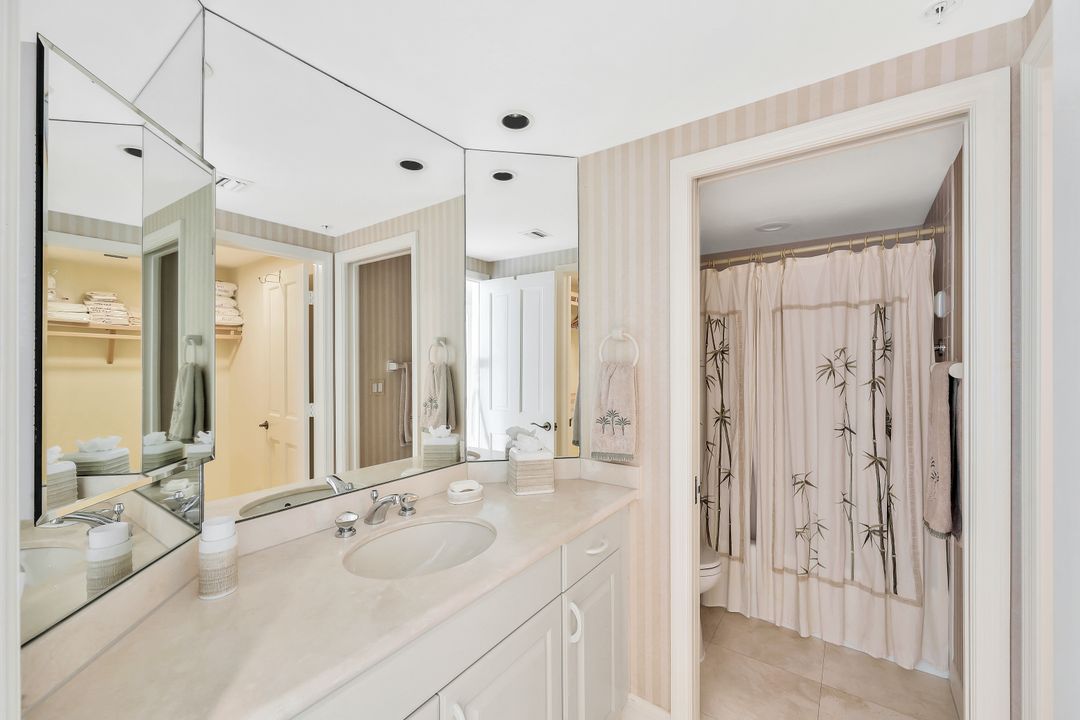 8171 Bay Colony Dr #1704, Naples, FL 34108