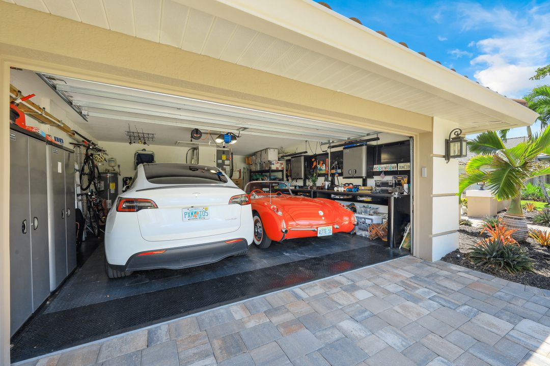 3730 Lakemont Dr, Bonita Springs, FL 34134