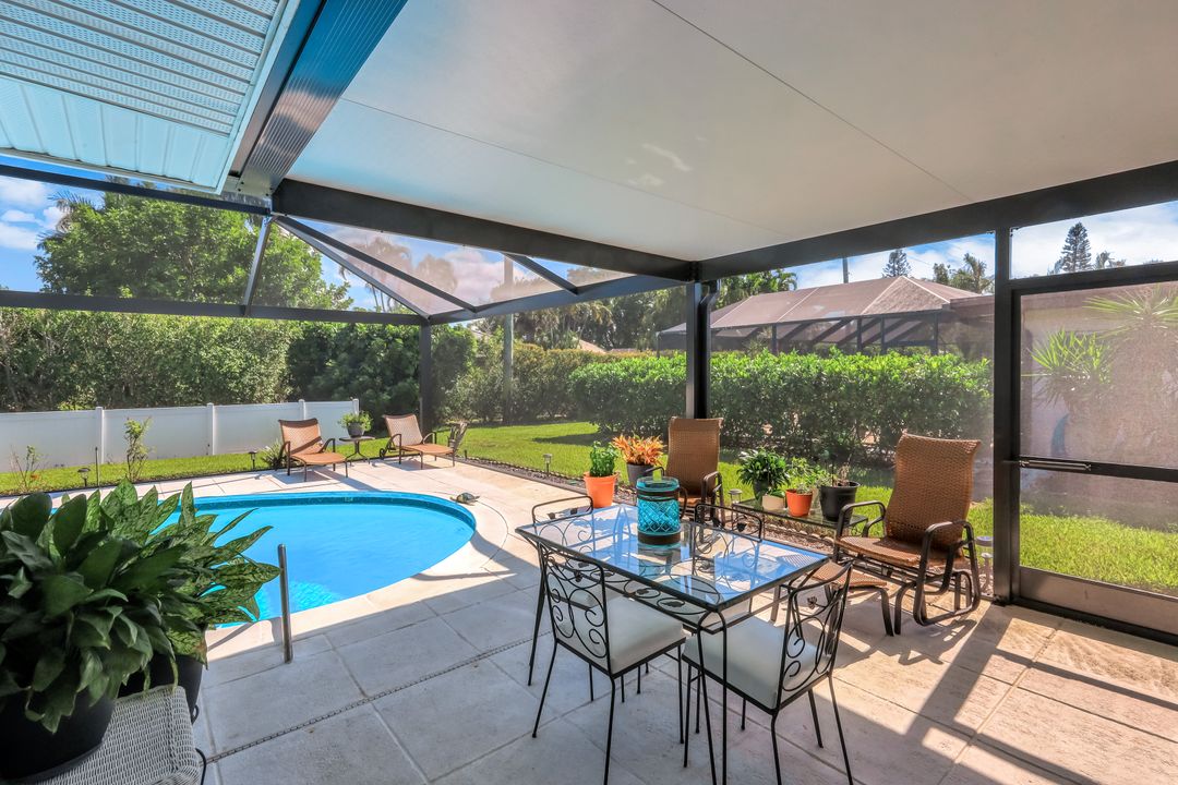 4459 Lakewood Blvd, Naples, FL 34112