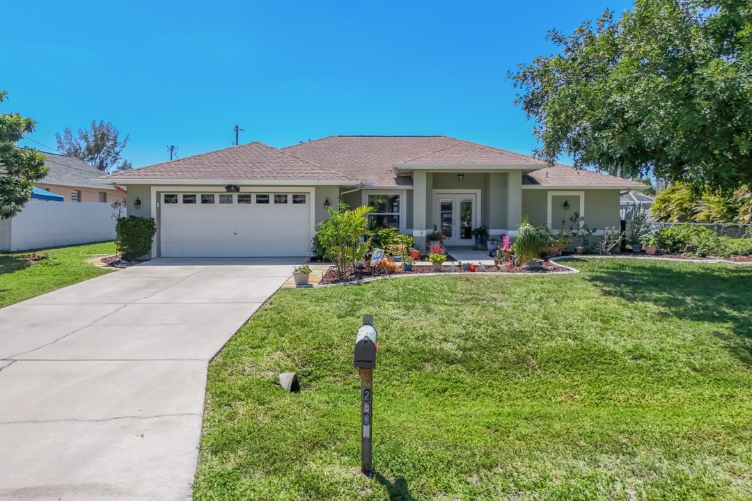 2004 SE 8th Ave, Cape Coral, FL 33990