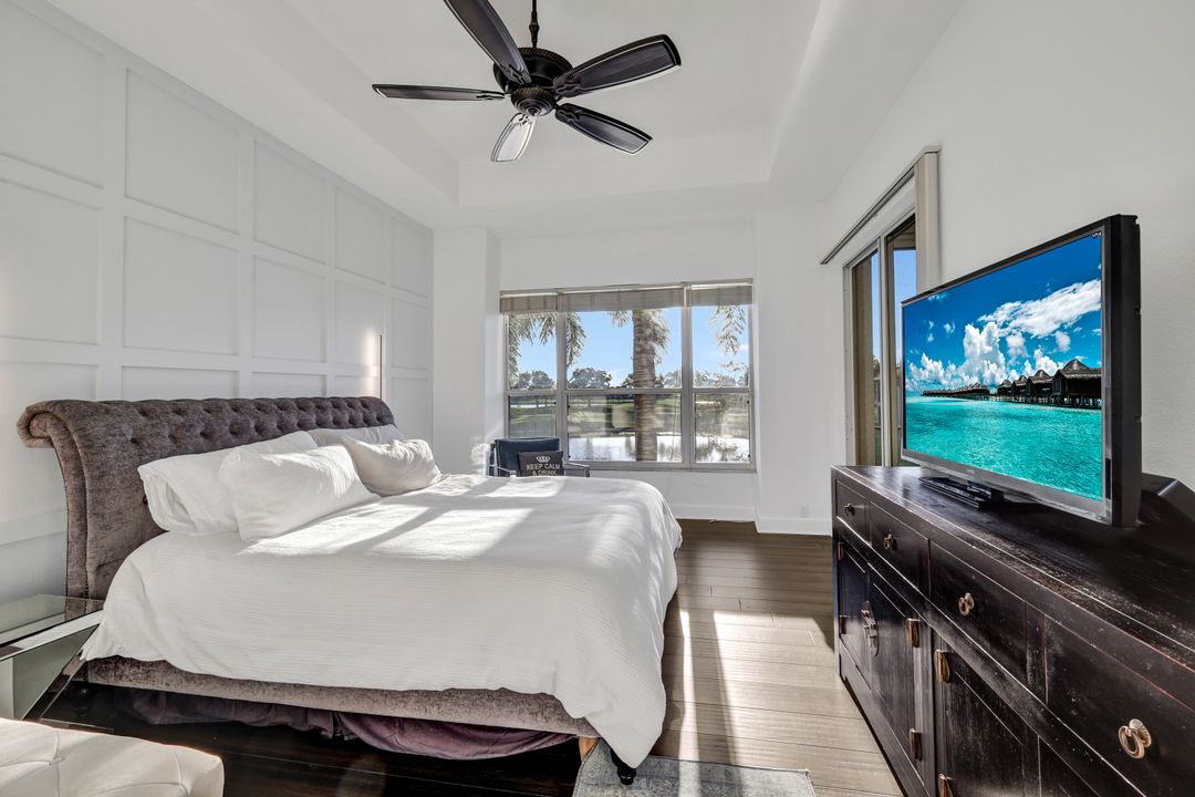 3220 Hamlet Dr #4, Naples, FL 34105