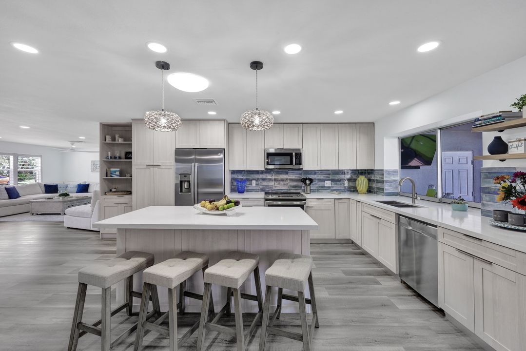 318 Castaways St, Marco Island, FL 34145