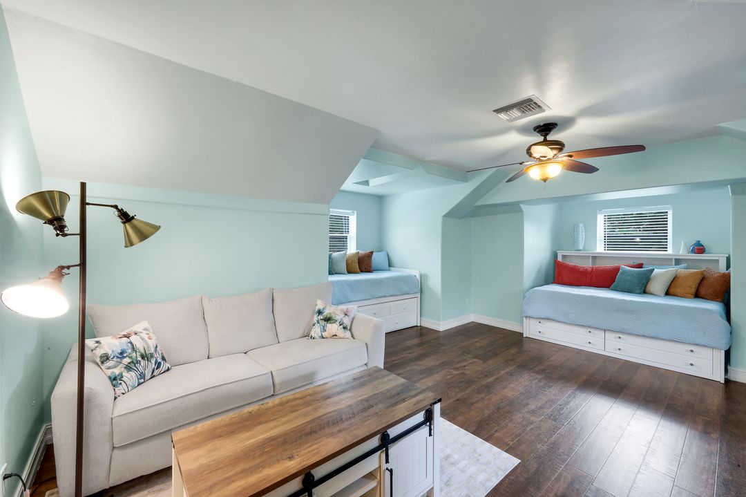 2661 Golden Gate Blvd W, Naples, FL 34120