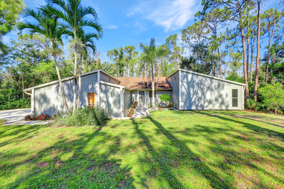 25334 Pinson Dr, Bonita Springs, FL 34135