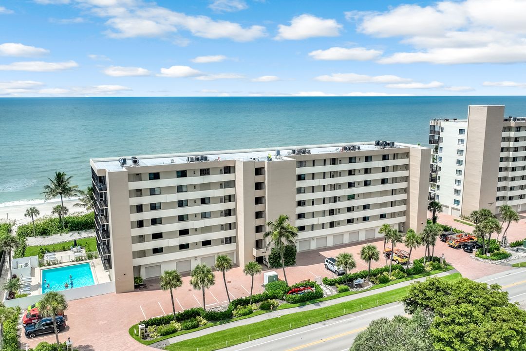 10475 Gulf Shore Dr #112, Naples, FL 34108