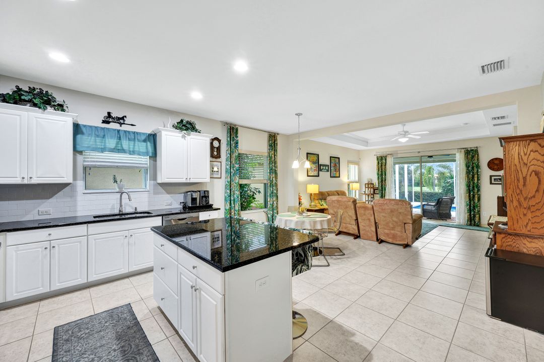 14534 Manchester Dr, Naples, FL 34114