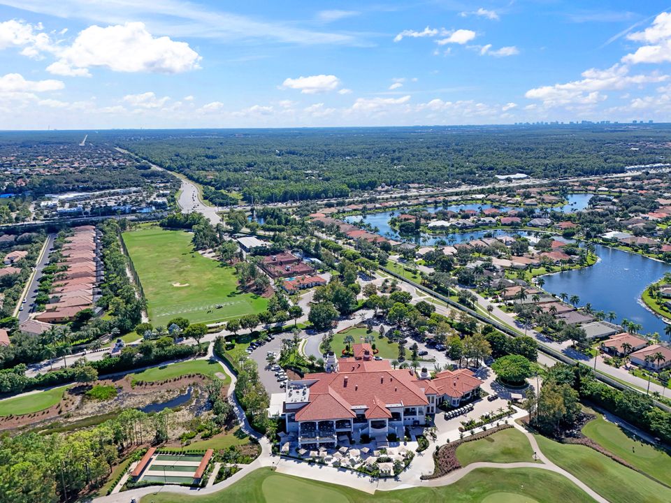 7319 Lantana Cir, Naples, FL 34119