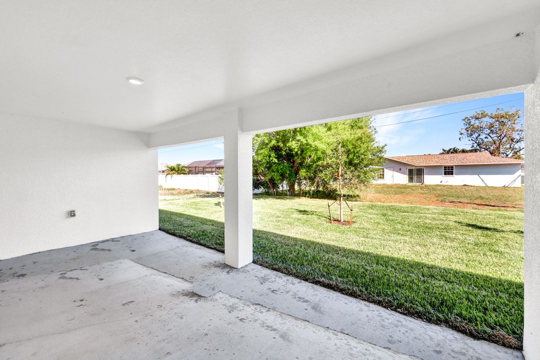 1205 NE 12th St, Cape Coral, FL 33909