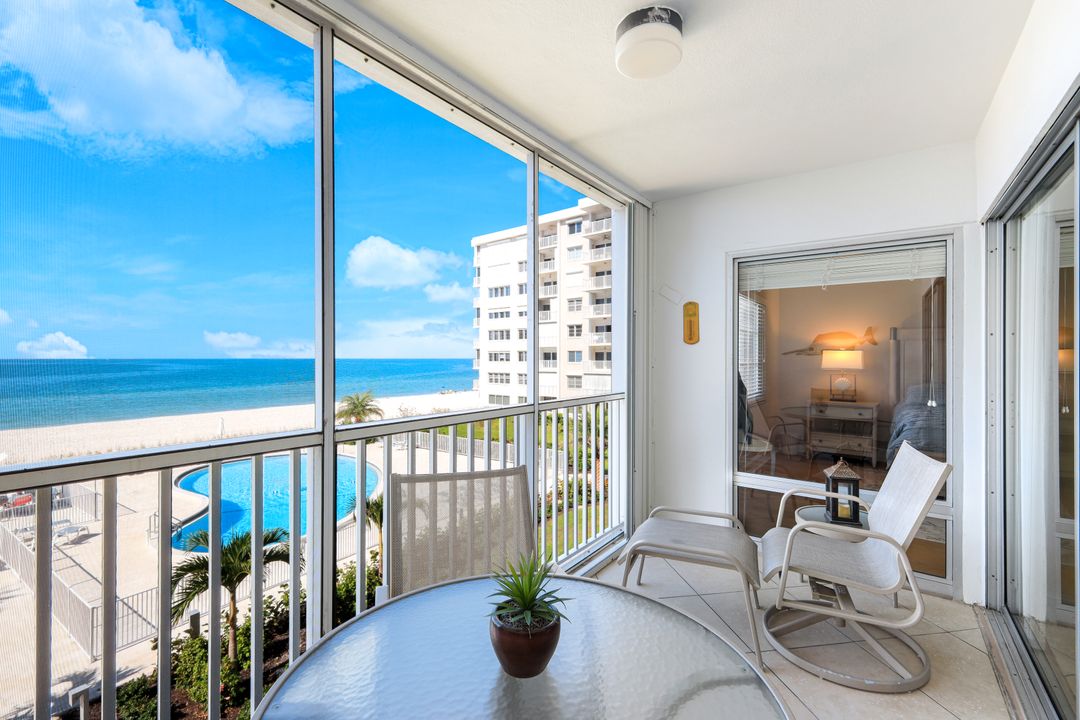 3443 Gulf Shore Blvd N #309, Naples, FL 34103