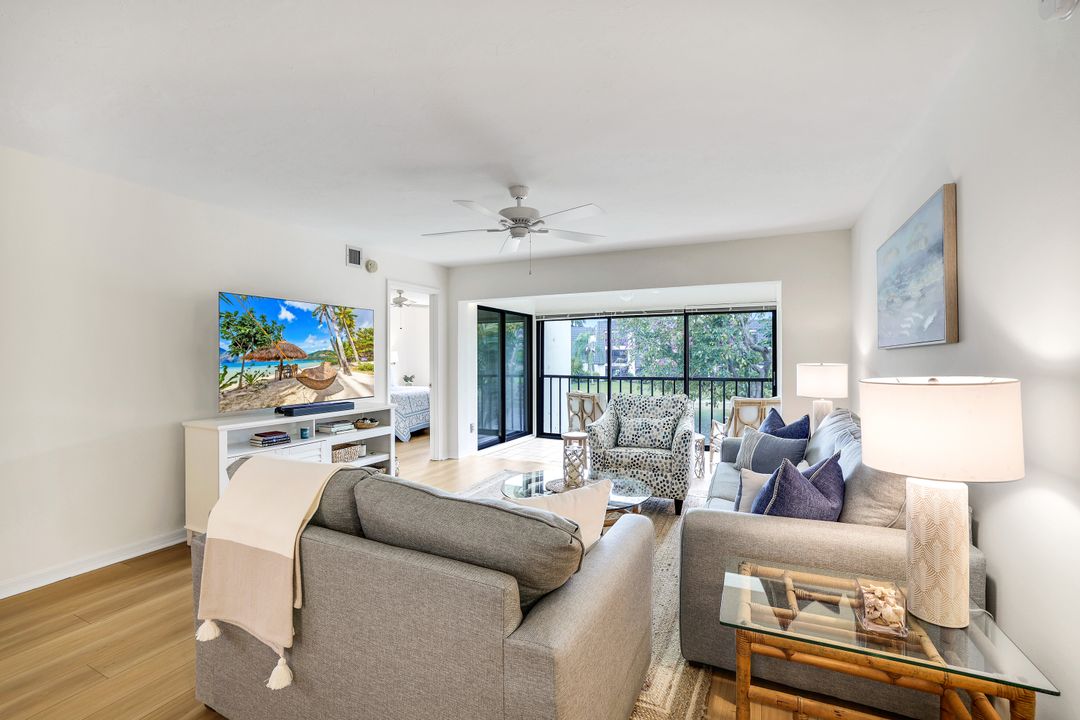 1641 Spoonbill Ln #B, Naples, FL 34105