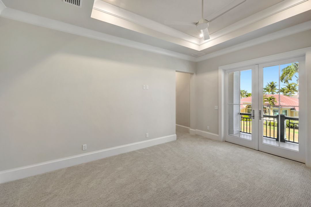 860 Banyan Ct, Marco Island, FL 34145