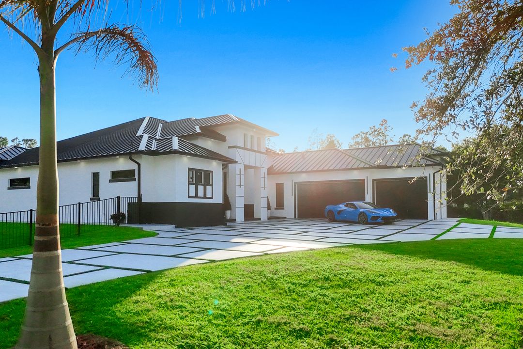 1104 E 6th St, Lehigh Acres, FL 33972