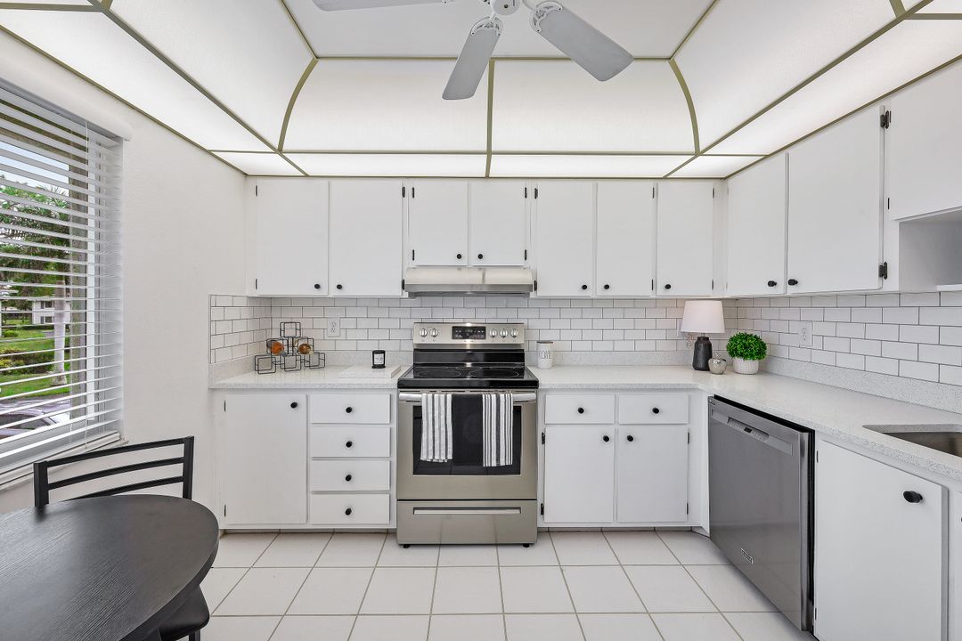 259 Winners Cir Unit 4, Naples, FL 34112