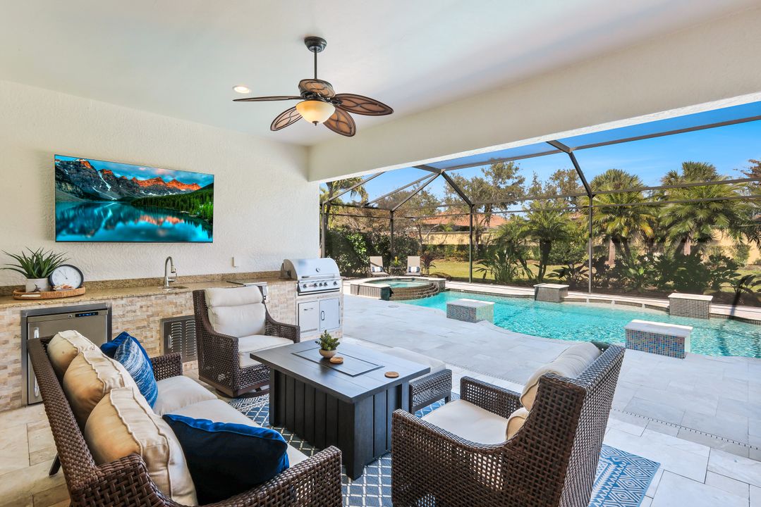 9298 Quarry Dr, Naples, FL 34120