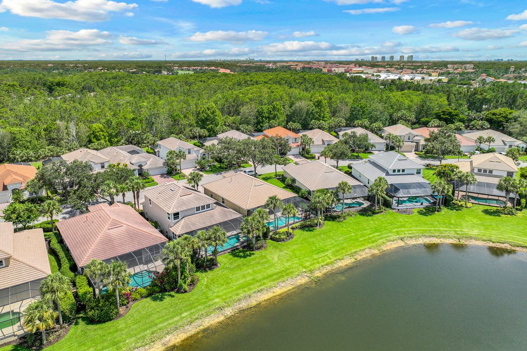 9084 Falling Leaf Dr, Bonita Springs, FL 34135