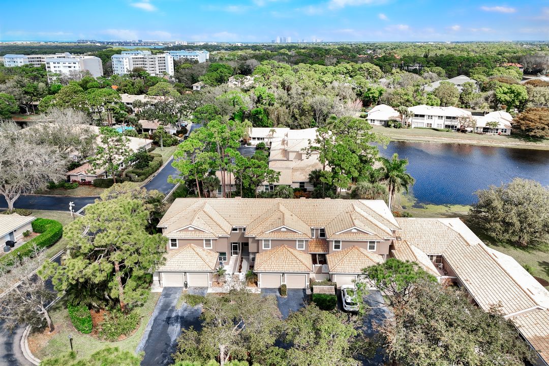314 Emerald Bay Cir #I-5, Naples, FL 34110