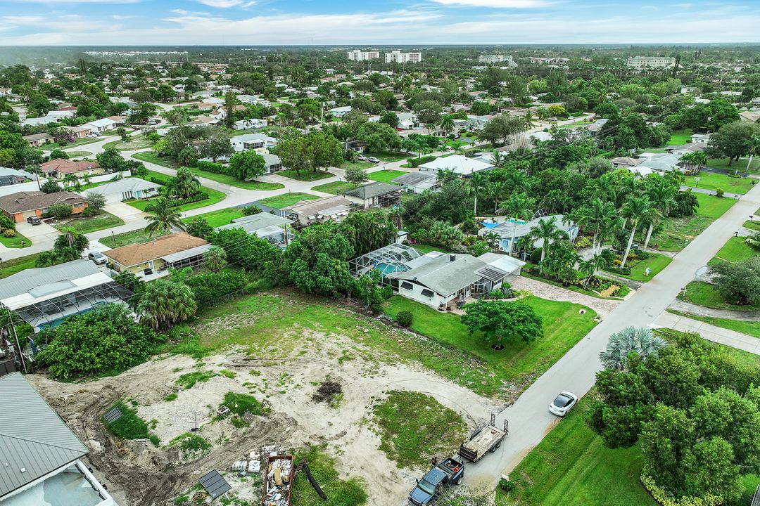 1081 Morningside Dr, Naples, FL 34103