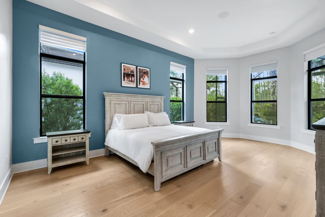 16221 Verilyn Cir, Naples, FL 34110