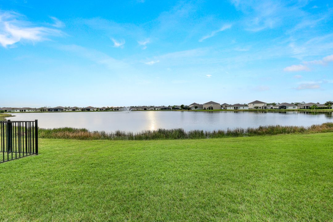3440 Cancun Ct, Cape Coral, FL 33909