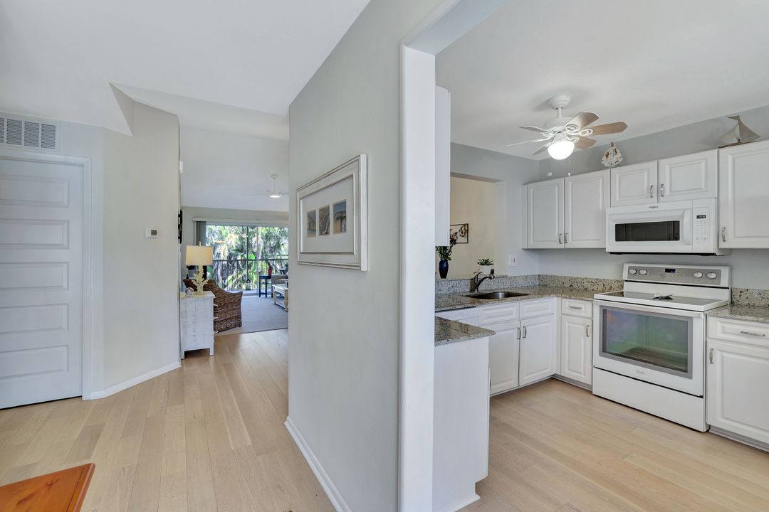 1336 Churchill Cir #K202, Naples, FL 34116