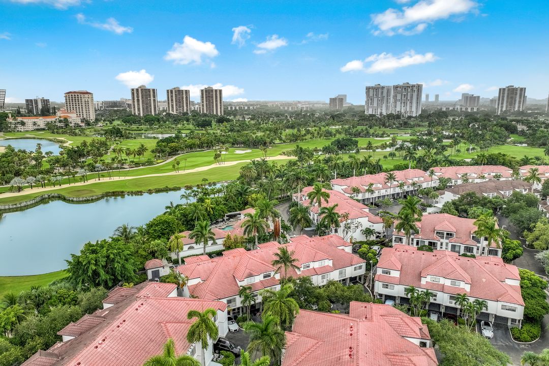 19680 E Country Club Dr, Miami, FL 33180