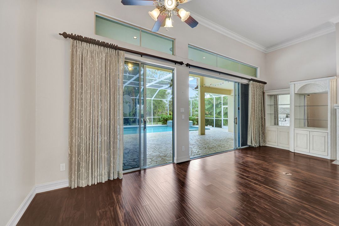 440 Henley Dr, Naples, FL 34104