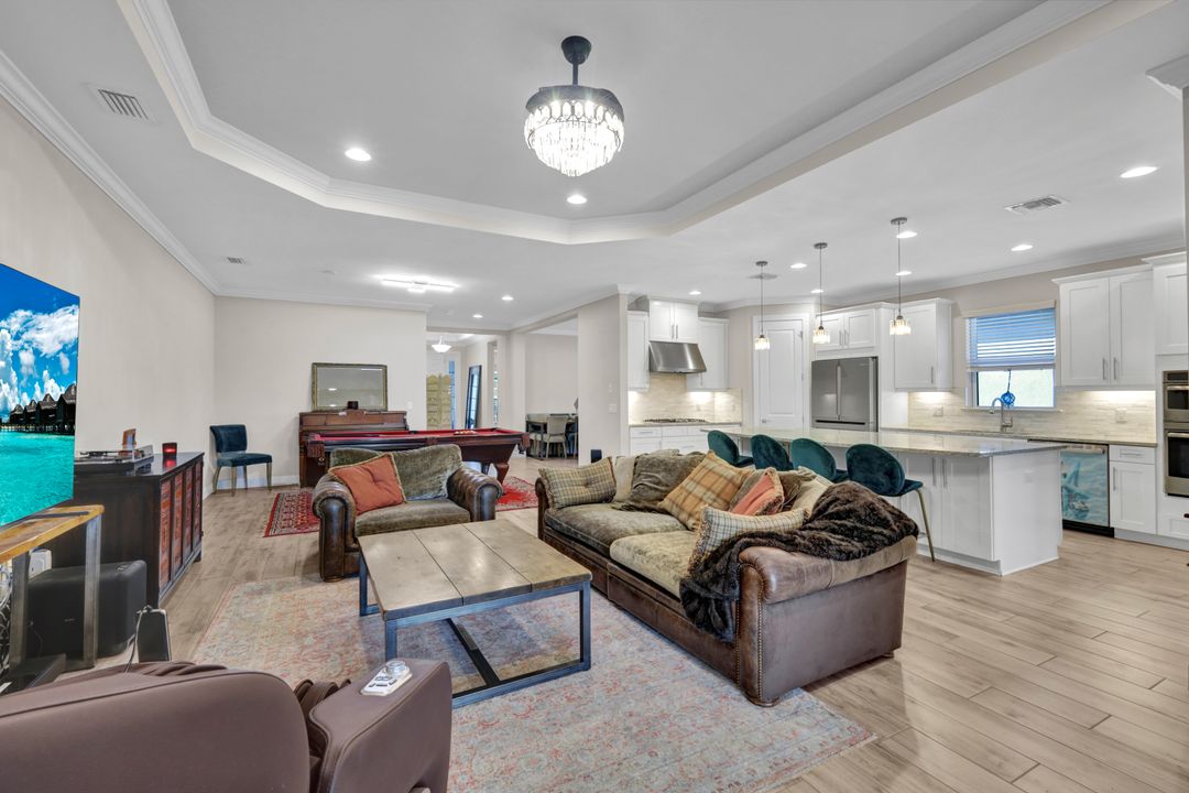 11761 Canal Grande Dr, Miromar Lakes, FL 33913