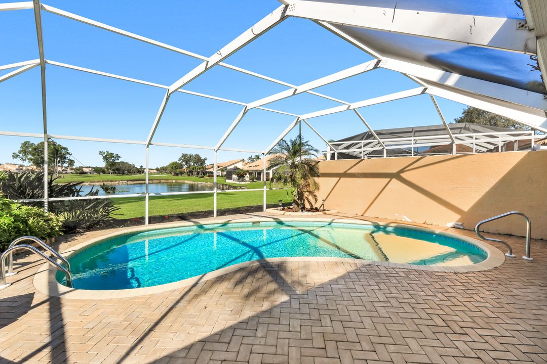 11822 Quail Village Way, Naples, FL 34119