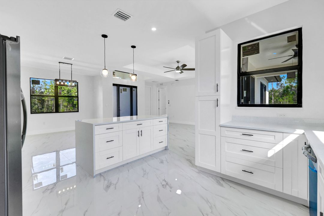 2002 East 10th Street, Lehigh Acres, FL 33936