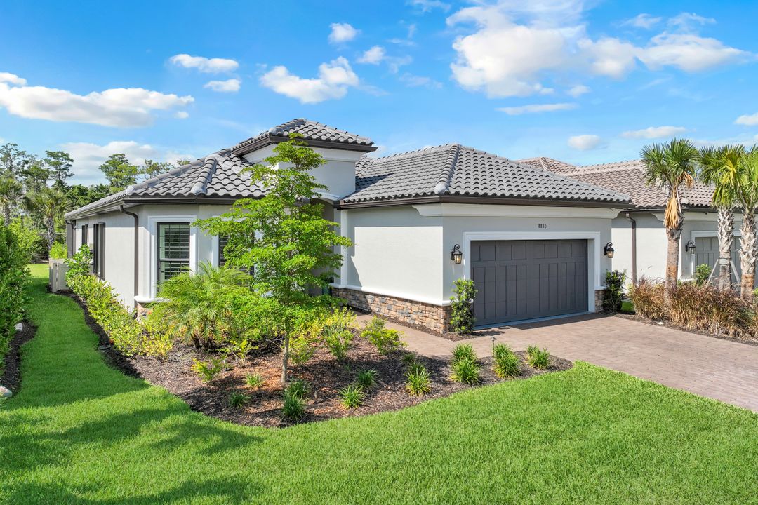 8880 Scarlotti Pl, Naples, FL 34119