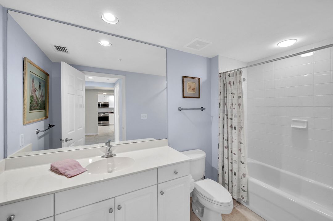 315 Dunes Blvd #404, Naples, FL 34110