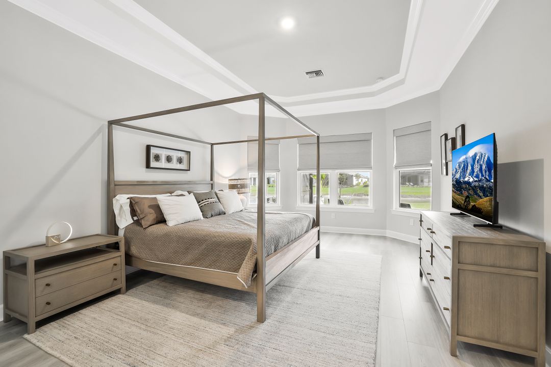 15804 Derna St, Naples, FL 34114