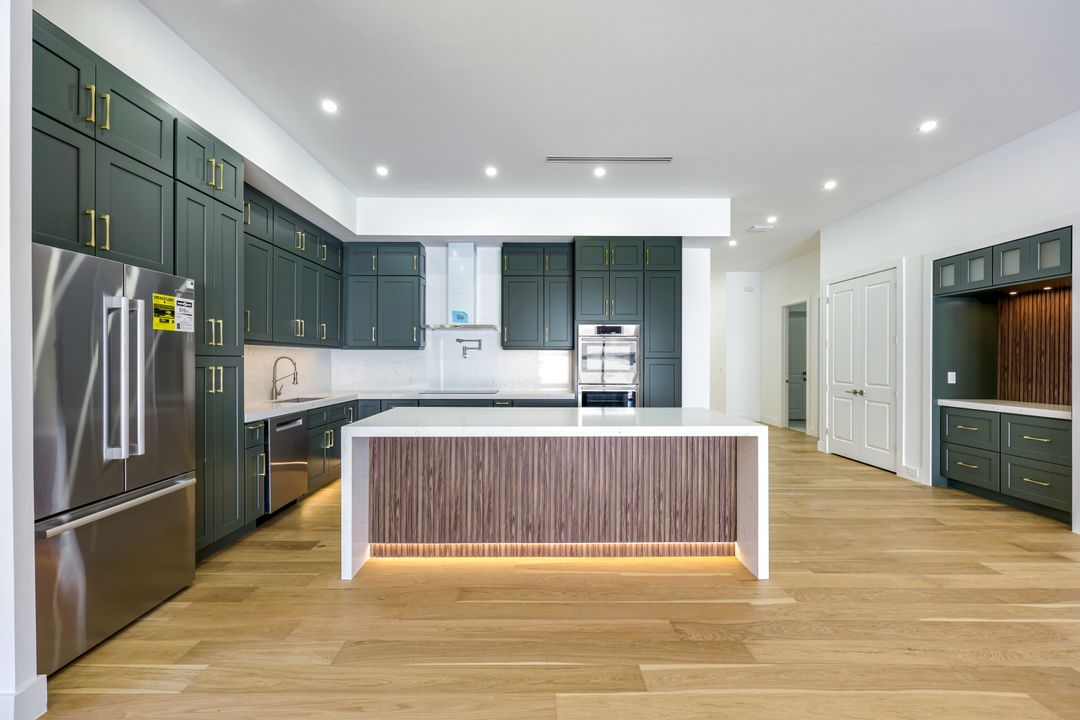 1381 Trail Terrace Dr, Naples, FL 34103