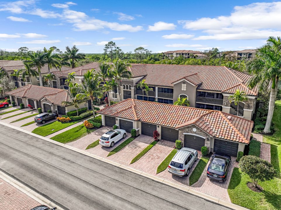 9828 Venezia Cir #1124, Naples, FL 34113