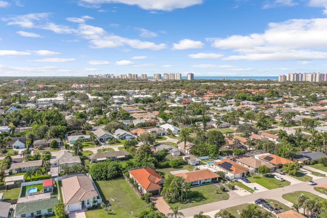 838 95th Ave N, Naples, FL 34108